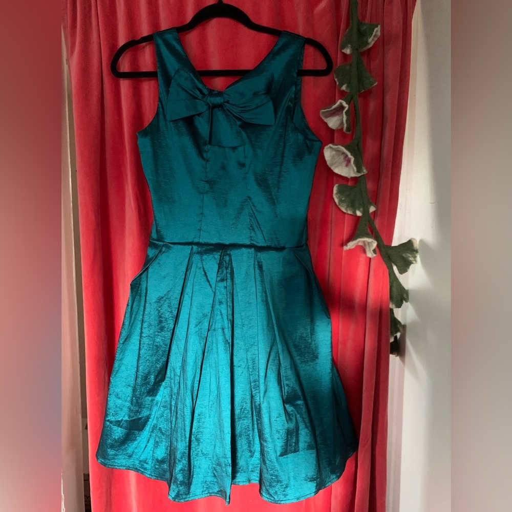 Iridescent Fit & Flare dress Fleet Collection size M